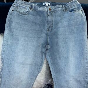 Lane Bryant crop/capri jeans. Size 18 and size 20!